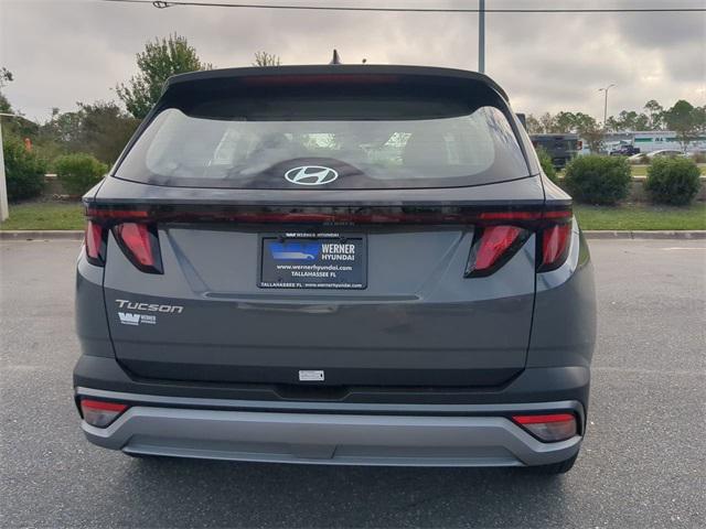 2025 Hyundai Tucson SE photo 4