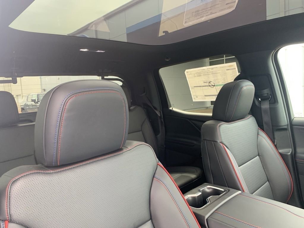 2025 Chevrolet Silverado EV RST photo 17