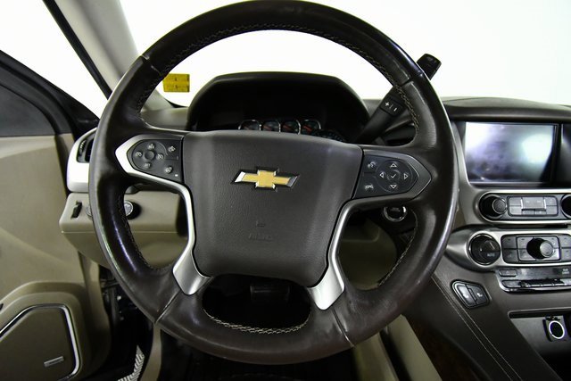 2017 Chevrolet Suburban LT photo 2