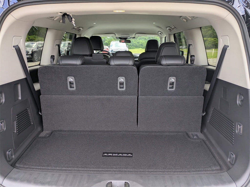 2025 Nissan Armada SV photo 13