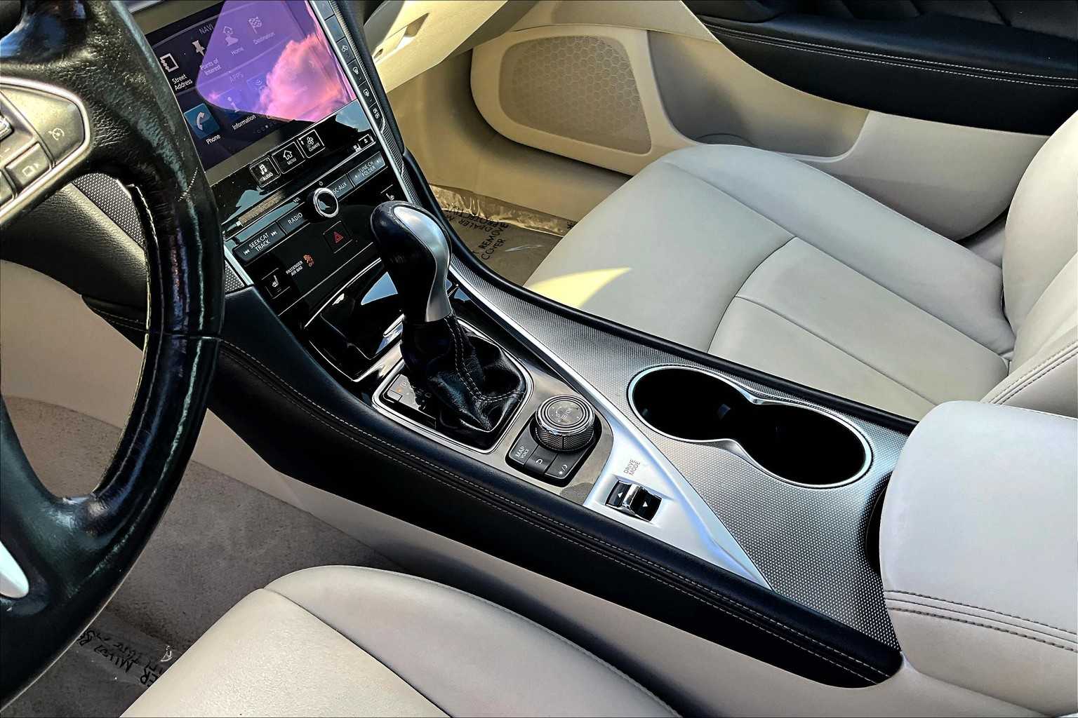 2014 Infiniti Q50 Premium photo 15