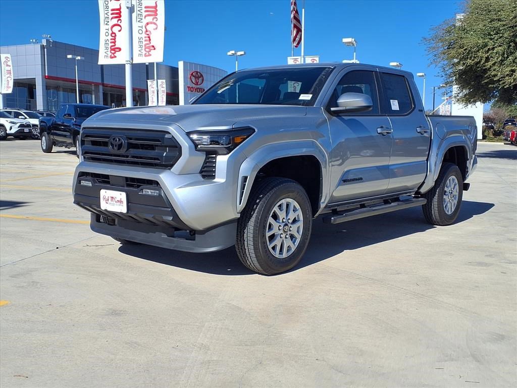 2025 Toyota Tacoma SR5's photo