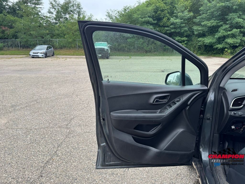 2019 Chevrolet Trax LT photo 10