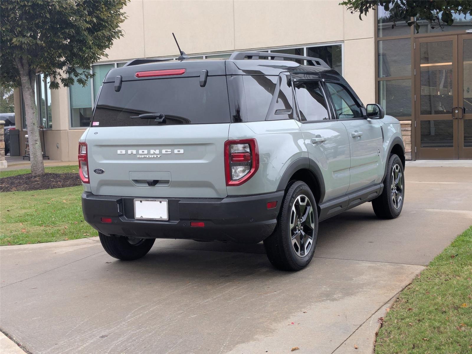 2024 Ford Bronco Sport Outer Banks photo 5