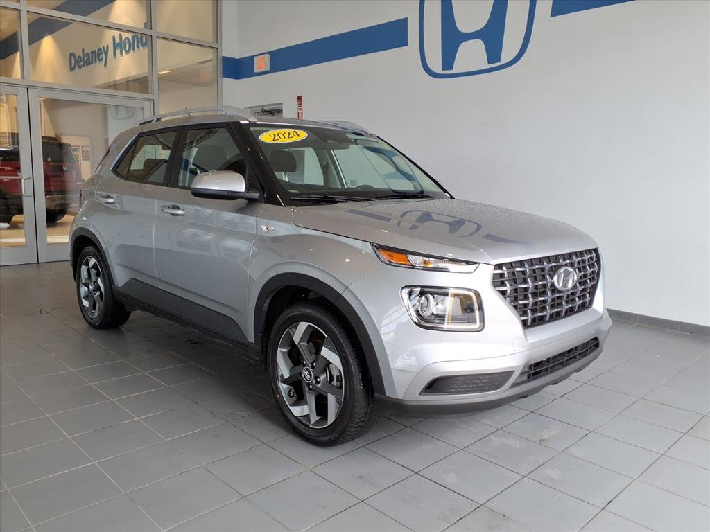 2024 Hyundai Venue SEL's photo