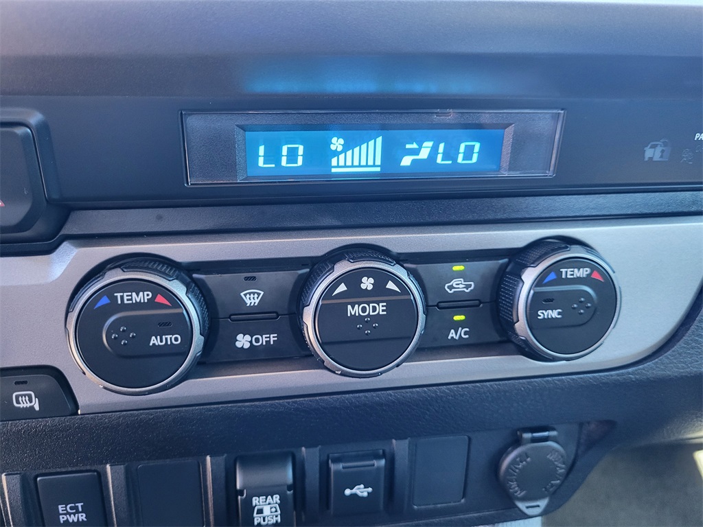 2021 Toyota Tacoma SR5 photo 28