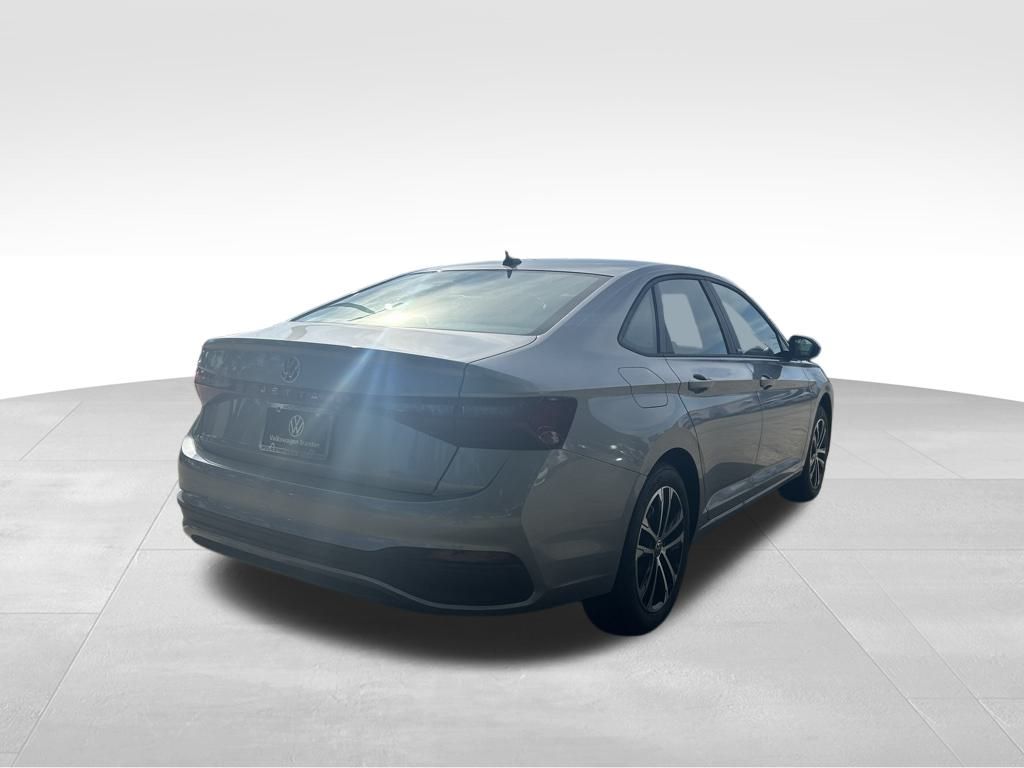 2025 Volkswagen Jetta 1.5T Sport photo 4
