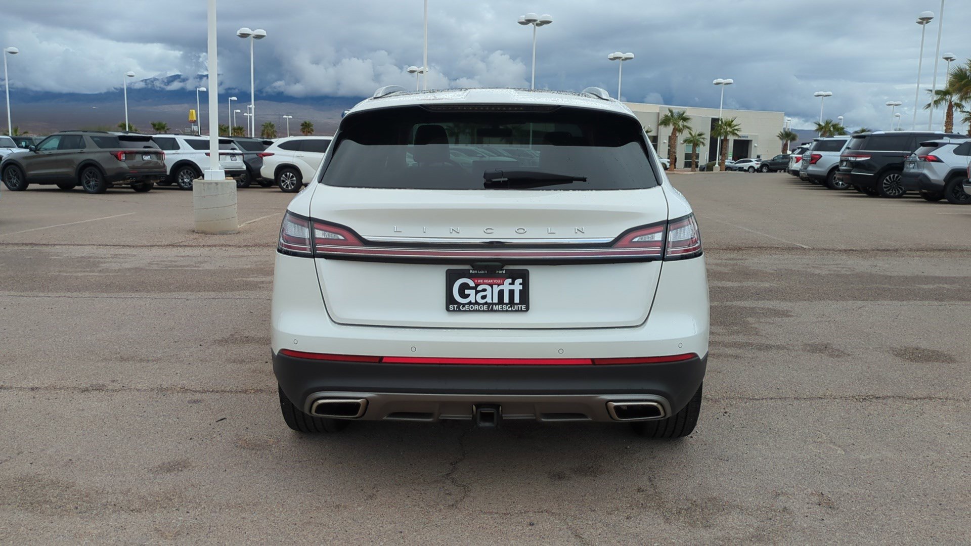 2022 Lincoln Nautilus Reserve photo 4