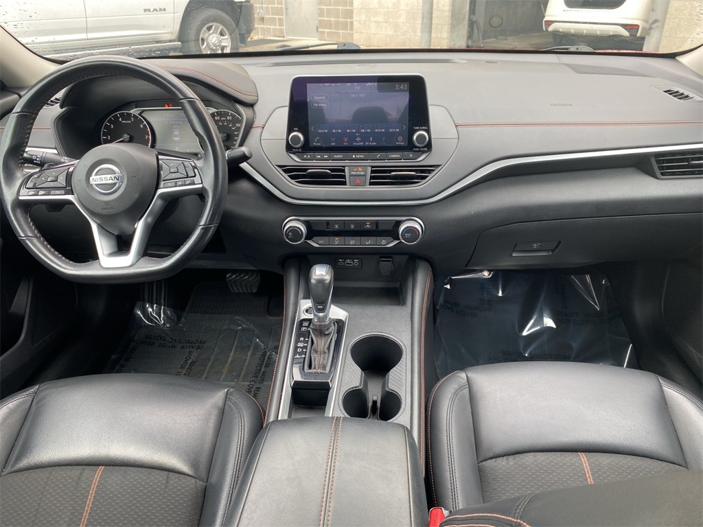 2021 Nissan Altima 2.5 SR photo 29
