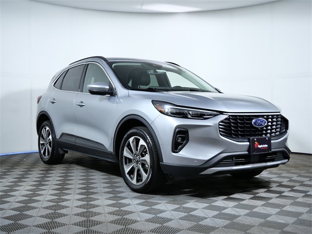 2024 Ford Escape Platinum's photo