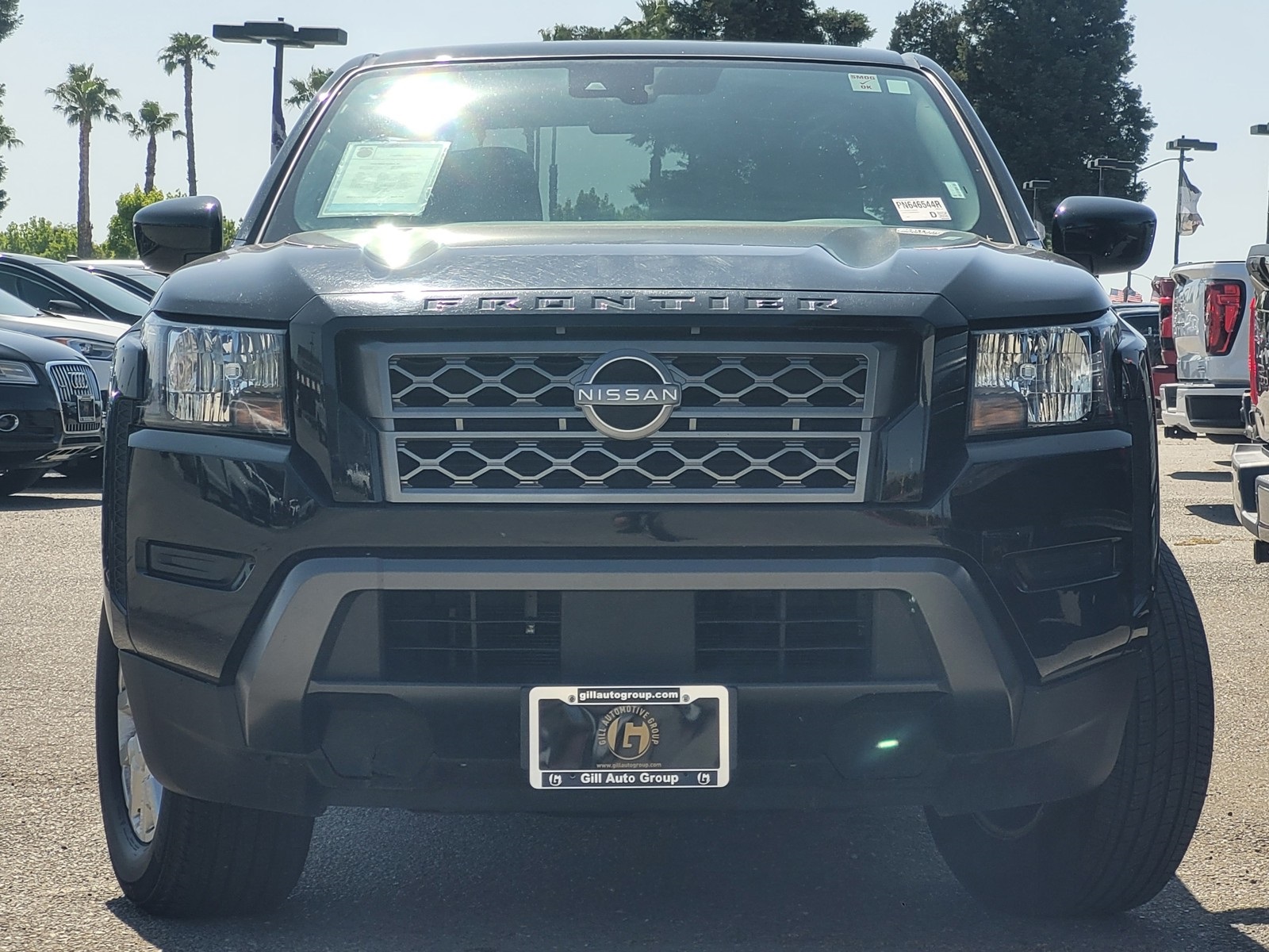 2023 Nissan Frontier SV photo 2