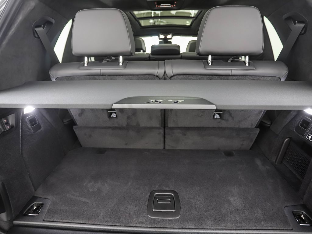 New 2026 Gray Metallic BMW xDrive40i image 2