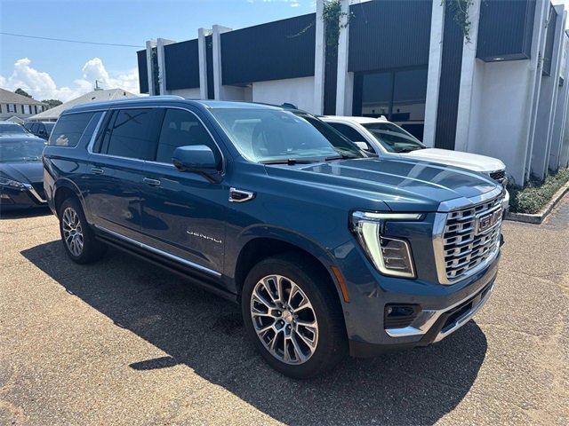 2025 Gmc Yukon XL Denali photo 2