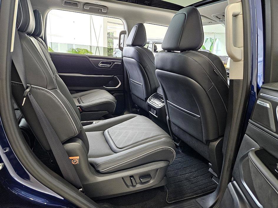 2025 Infiniti QX80 Sensory photo 14