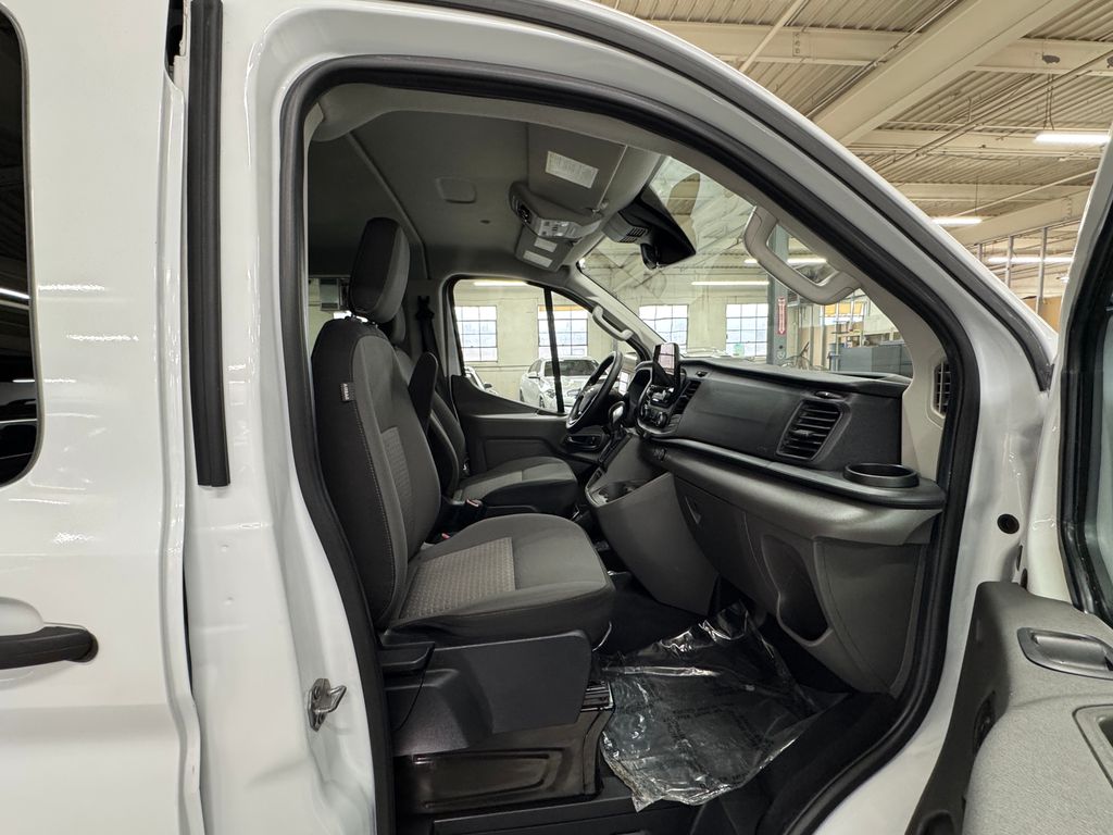 2021 Ford Transit photo 9