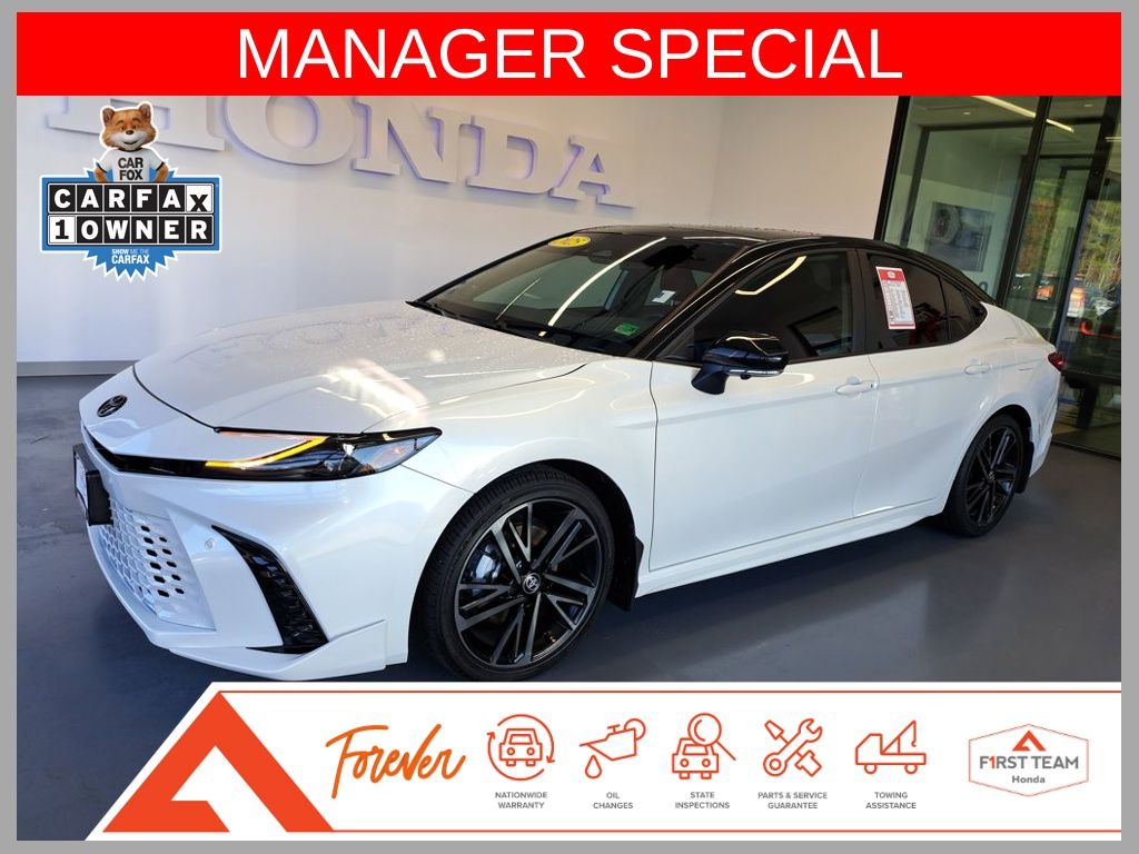 2025 Toyota Camry XSE's photo