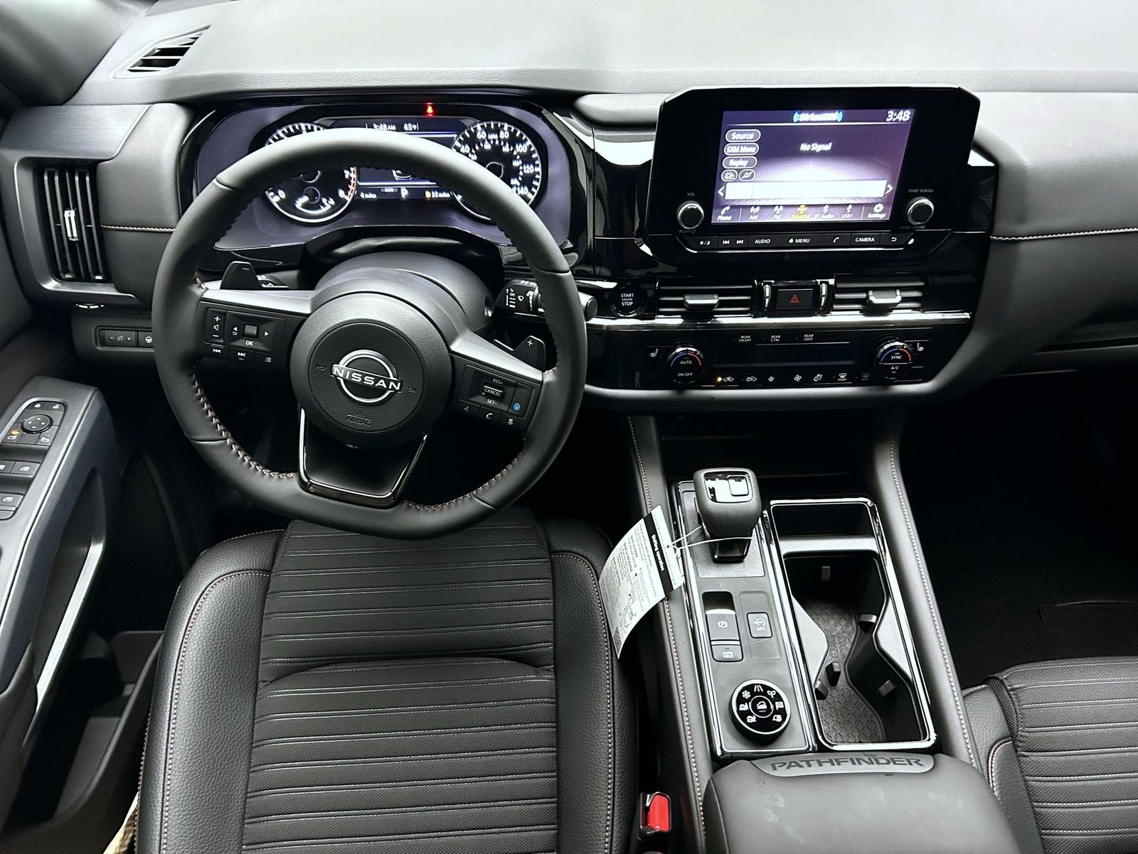 2025 Nissan Pathfinder Rock Creek photo 10