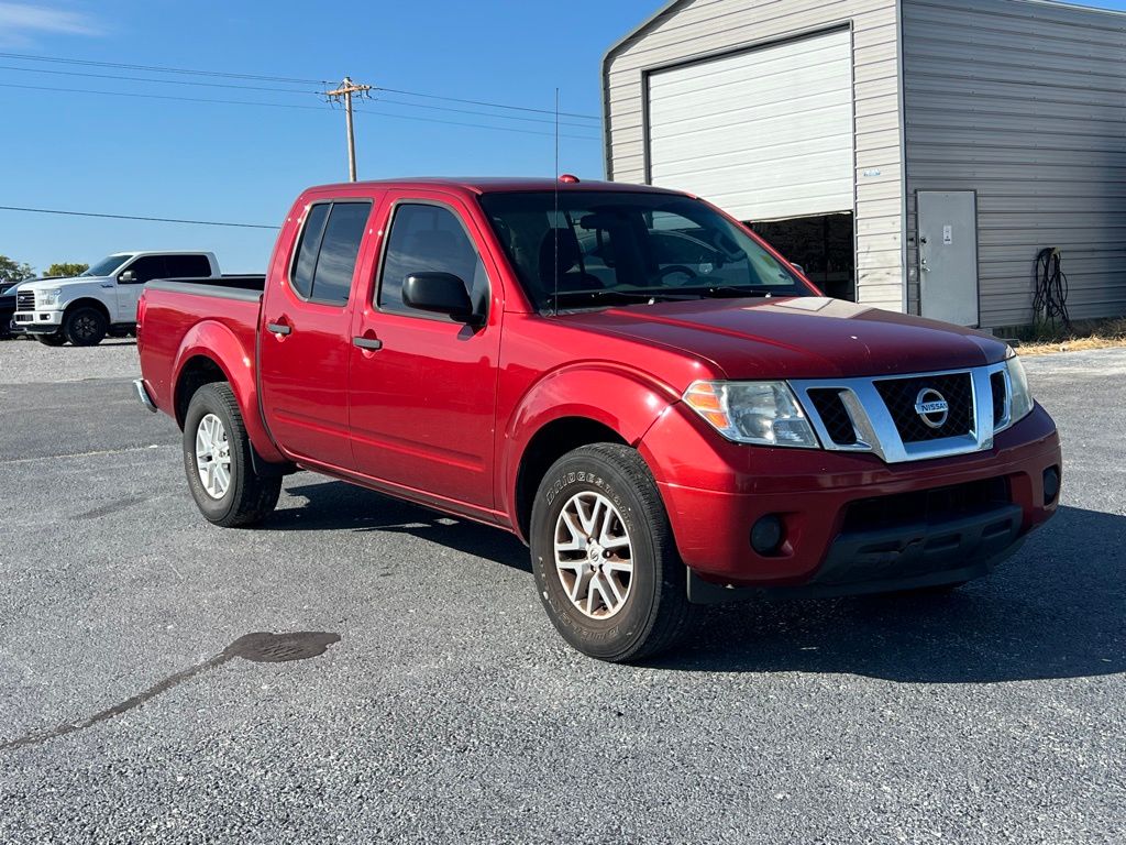 2015 Nissan Frontier SV photo 2