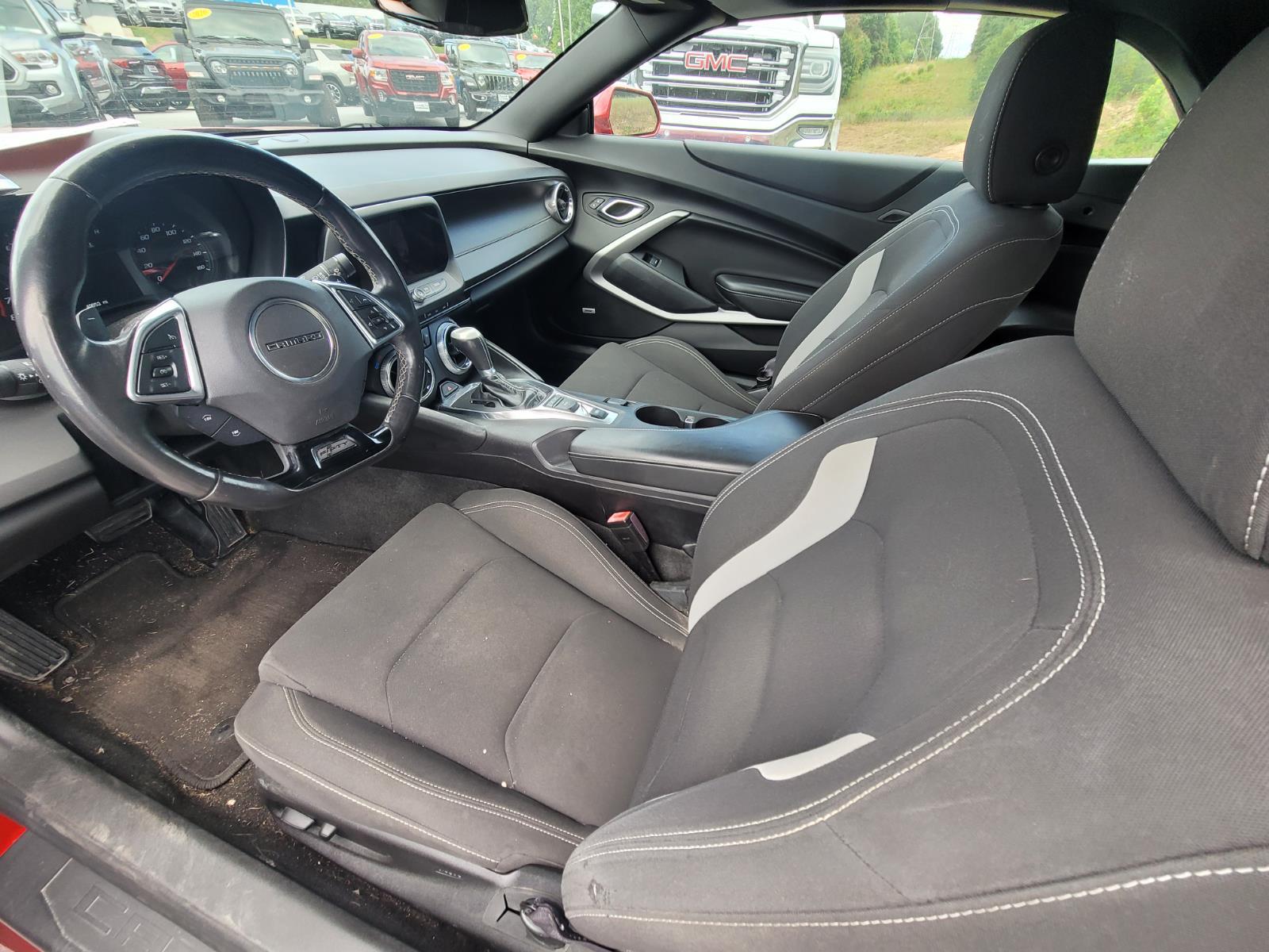 2017 Chevrolet Camaro 1LT photo 8