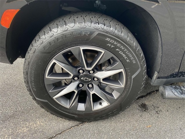 2021 Chevrolet Suburban Z71 photo 13