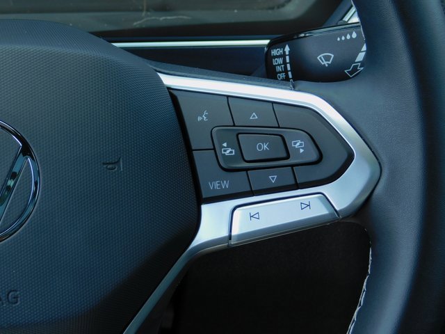 2023 Volkswagen Tiguan SE R-Line Black photo 13