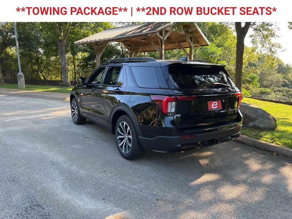 2025 Ford Explorer ST-Line photo 5
