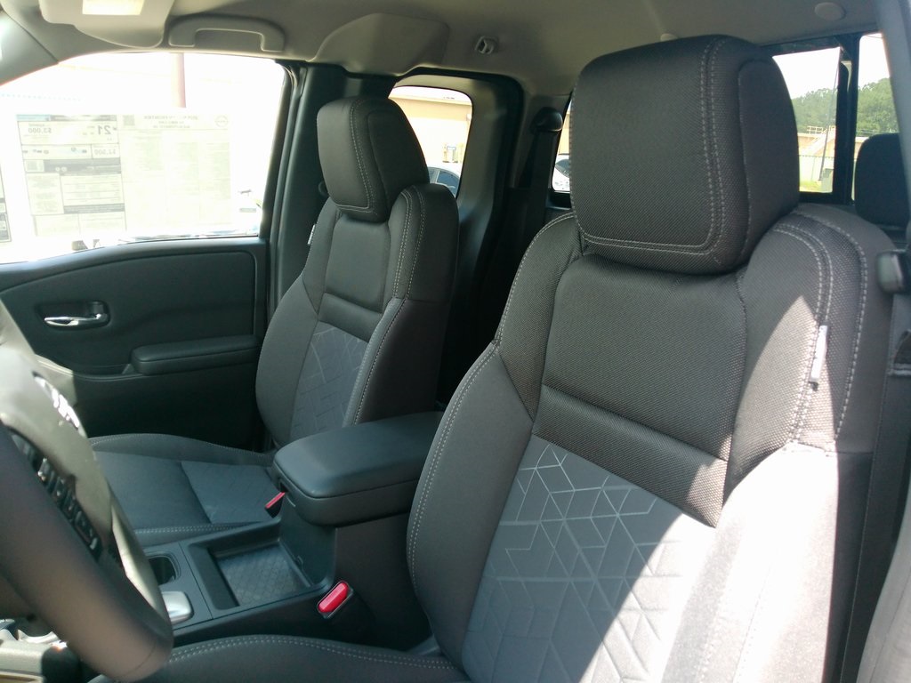 2025 Nissan Frontier King Cab SV photo 9