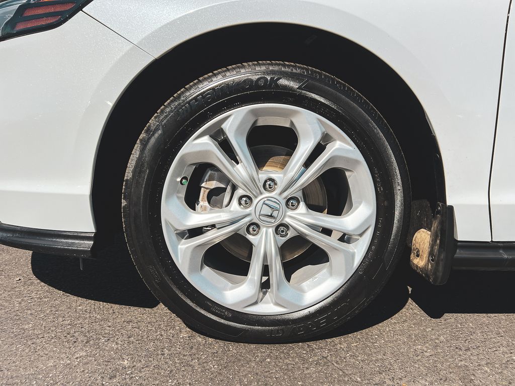 2023 Honda Accord LX photo 4