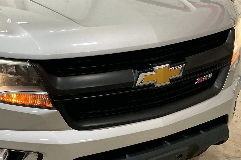 2017 Chevrolet Colorado Z71 photo 27