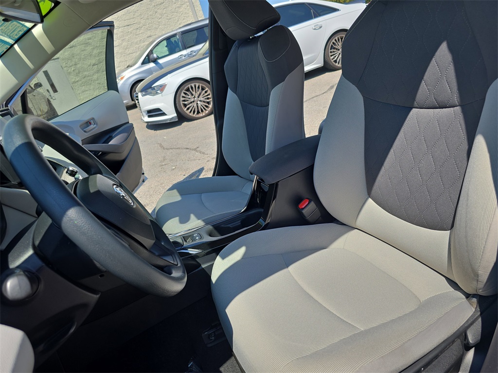 2022 Toyota Corolla LE photo 14