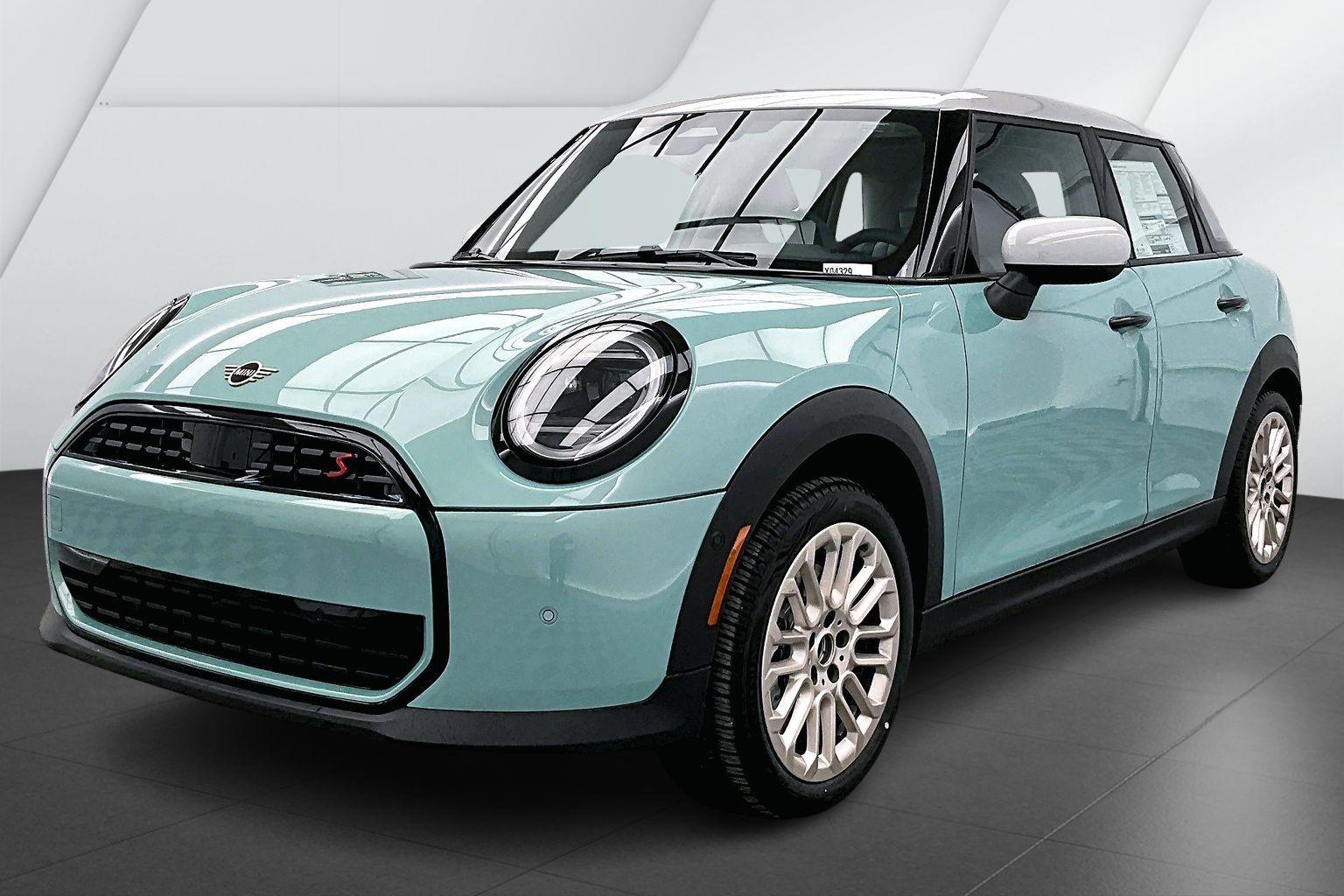 2026 MINI Hardtop 4 Door S's photo