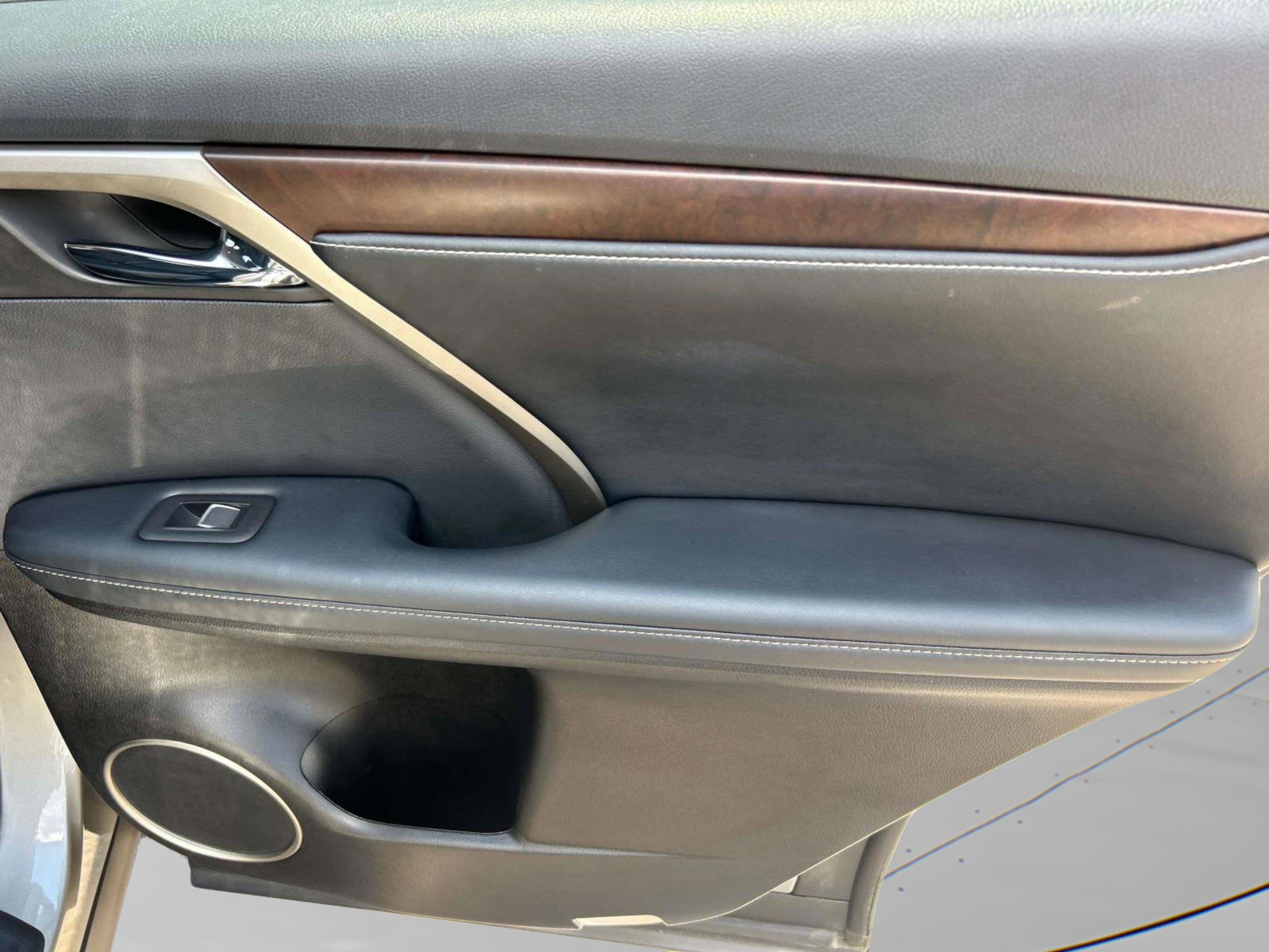 2022 Lexus RX 350 photo 40