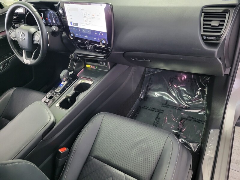 2024 Lexus NX Luxury AWD photo 17