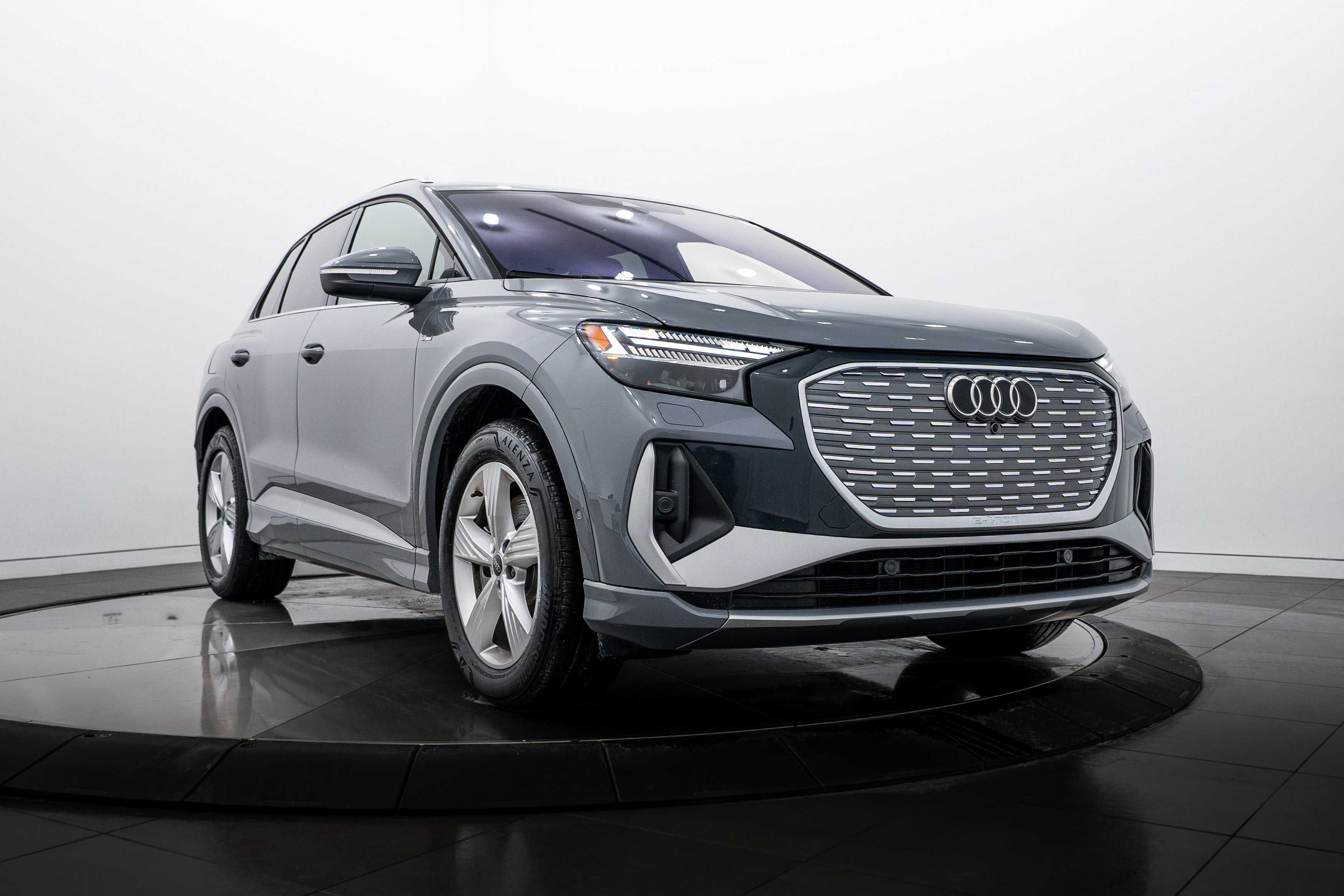 2024 Audi Q4 e-tron Prestige's photo