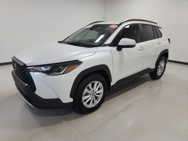 2022 Toyota Corolla Cross LE photo 6