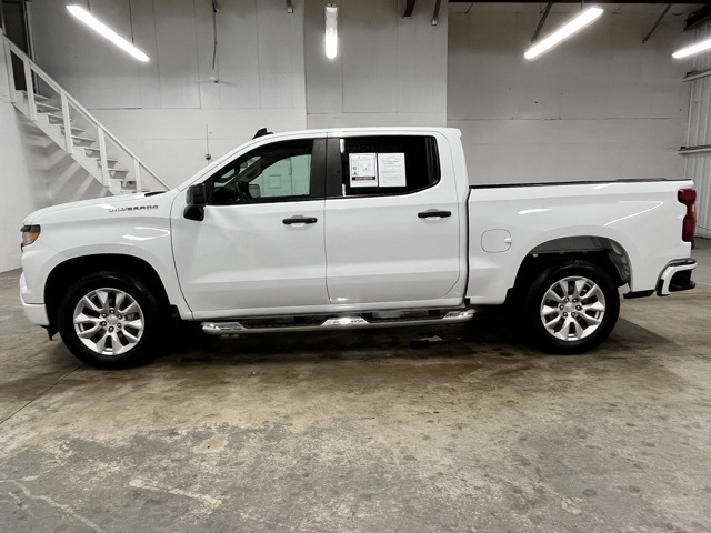 2024 Chevrolet Silverado 1500 Custom photo 3