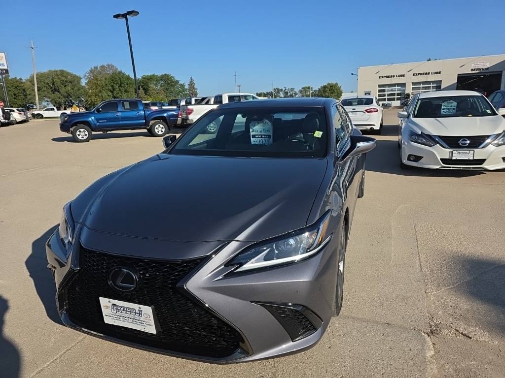 2020 Lexus ES