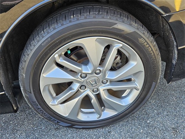 2018 Honda Accord LX photo 13