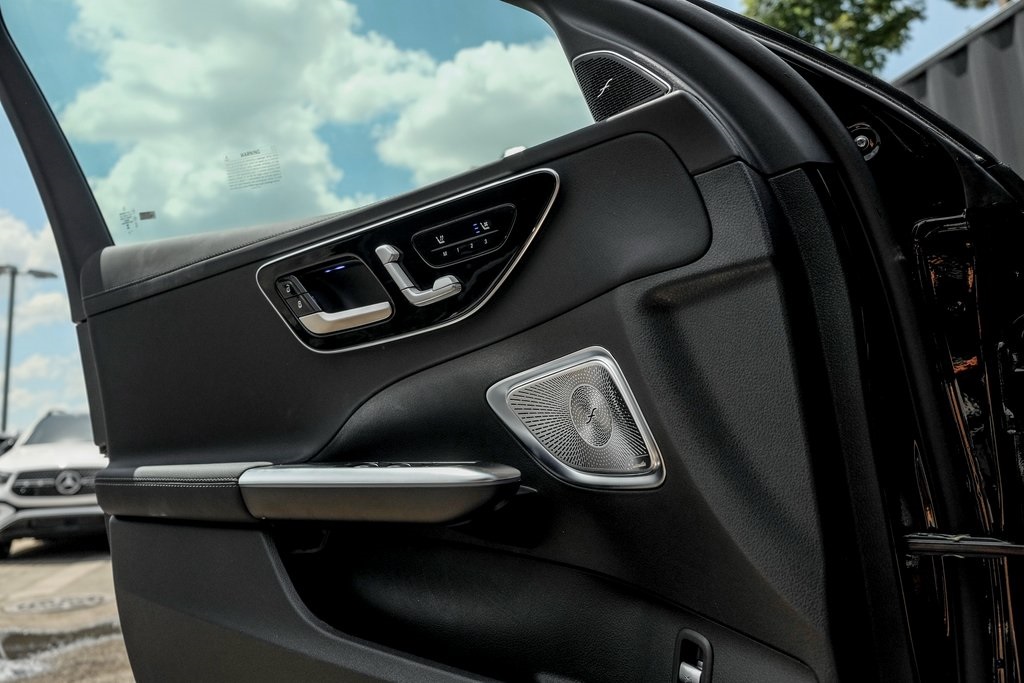 2025 Mercedes Benz C 300 4MATIC photo 11