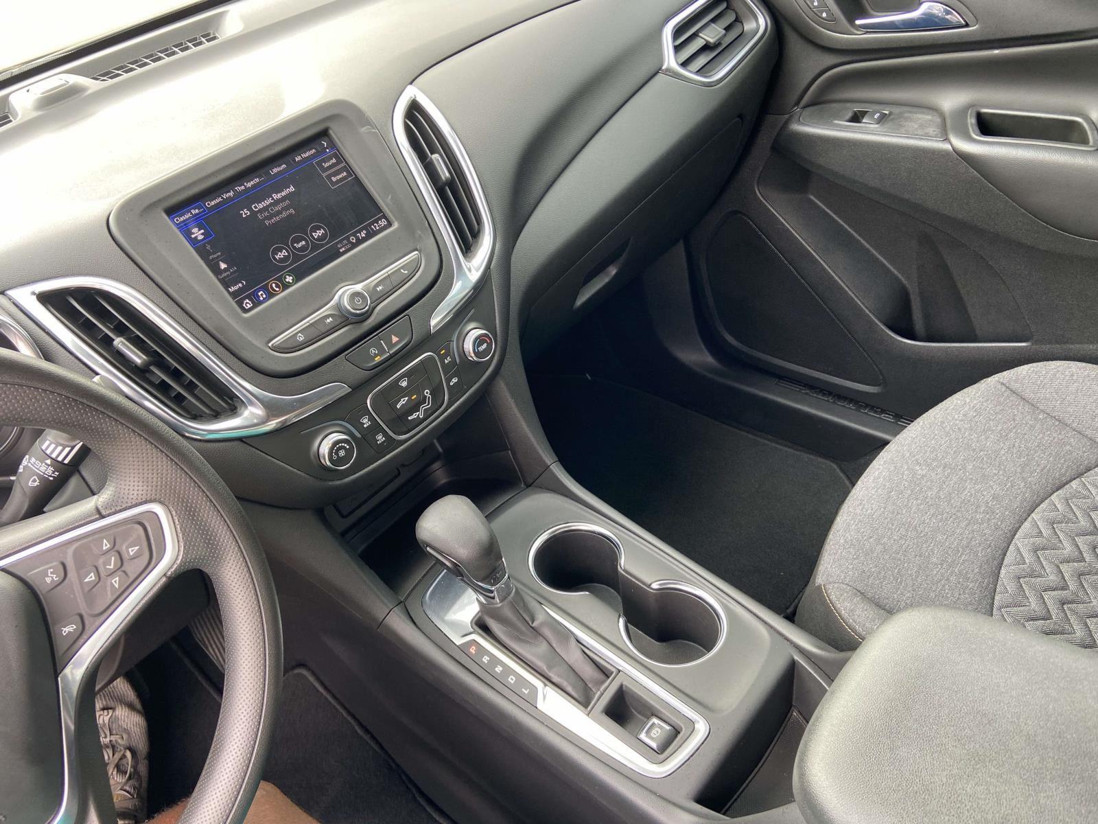 2022 Chevrolet Equinox LT photo 4