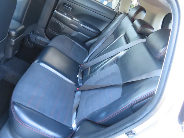 2024 Mitsubishi Outlander Sport SE photo 18