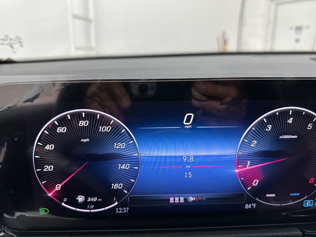 2025 Mercedes Benz GLB 250 photo 12