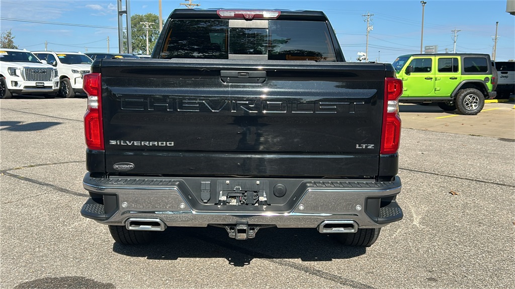 2021 Chevrolet Silverado 1500 LTZ photo 4