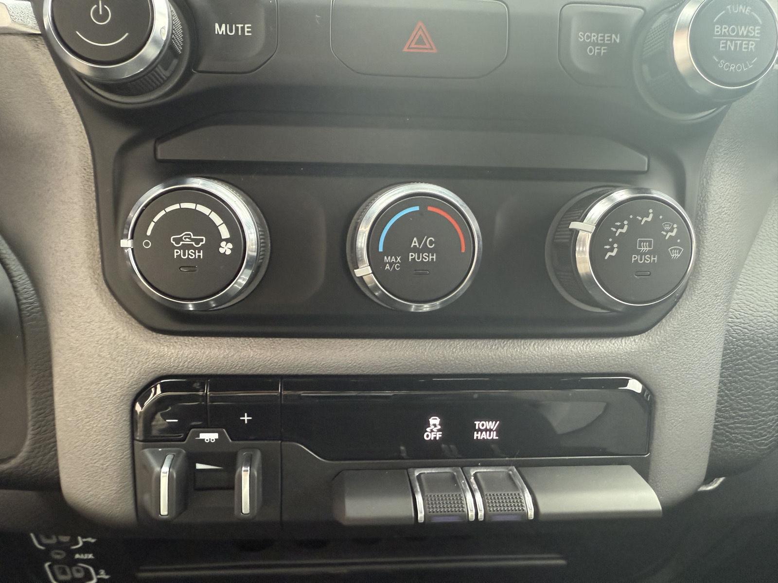 2024 Ram 2500 Big Horn photo 19
