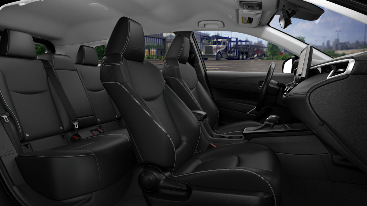 2026 Toyota Corolla Cross XLE photo 14