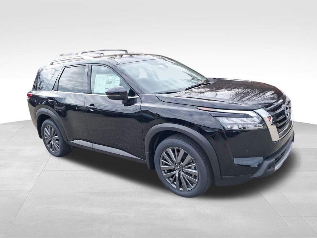 2025 Nissan Pathfinder SL photo 4