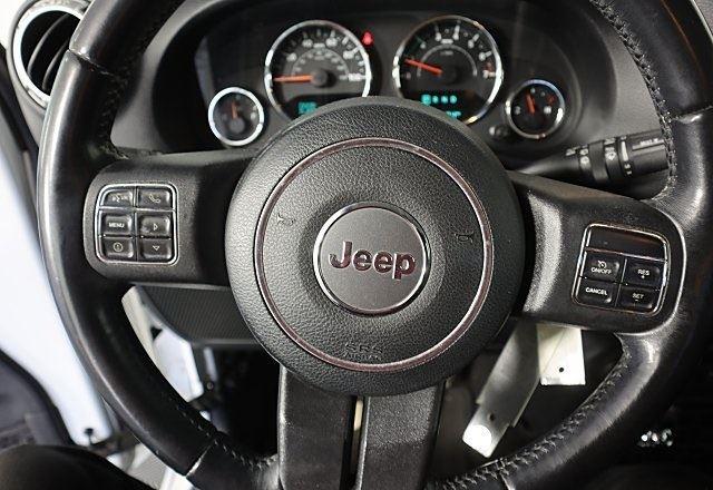 2016 Jeep Wrangler Unlimited Sahara photo 30