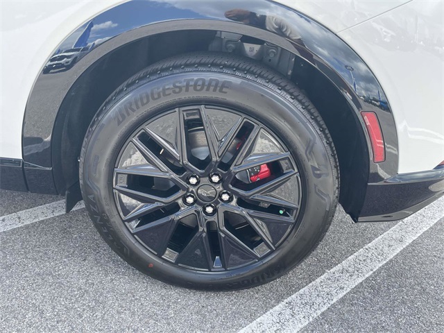 2025 Ford Mustang Mach-E Premium photo 4