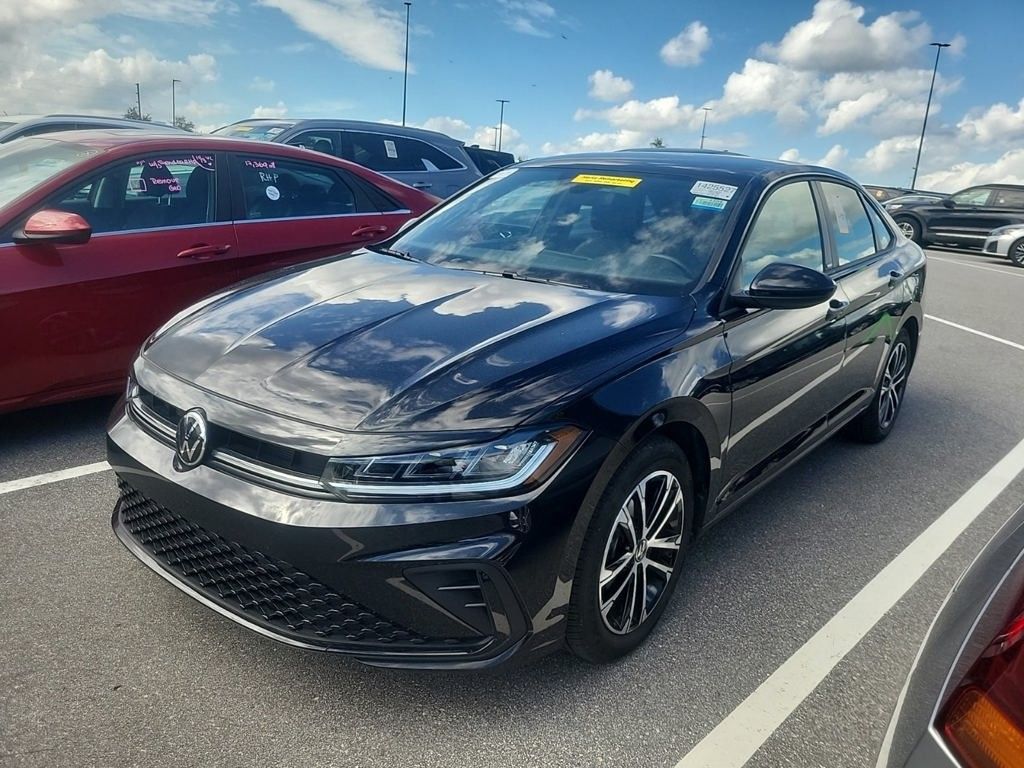 2025 Volkswagen Jetta 1.5T Sport photo 2