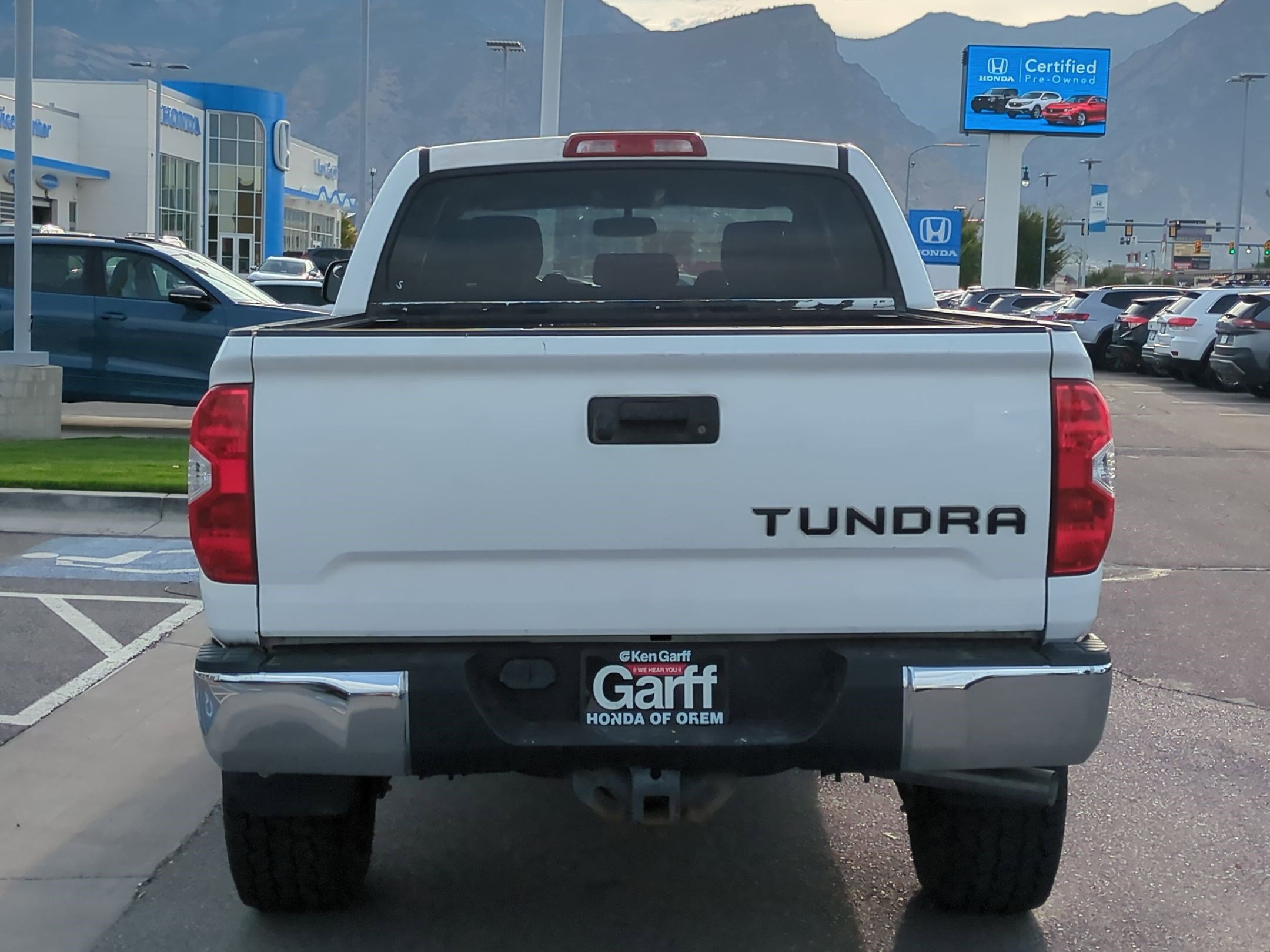 2016 Toyota Tundra SR5 photo 4